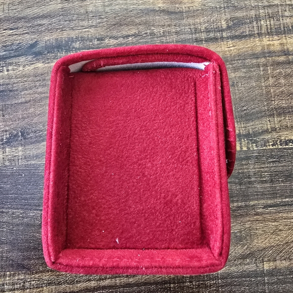 Cartier Red Velvet Jewelry Box - Picture 6 of 8